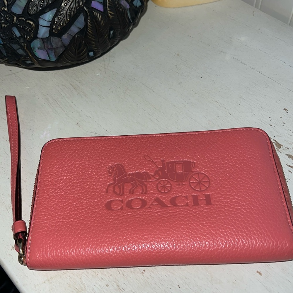 Coach signature horse carriage pink wristlet zip around leather clutch wallet